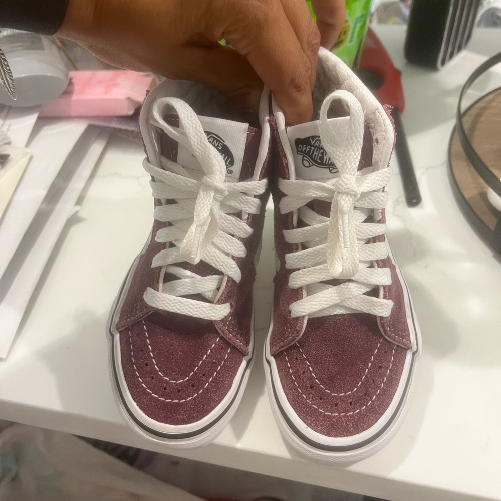 VANS high stop sneakers in size 12 for kids